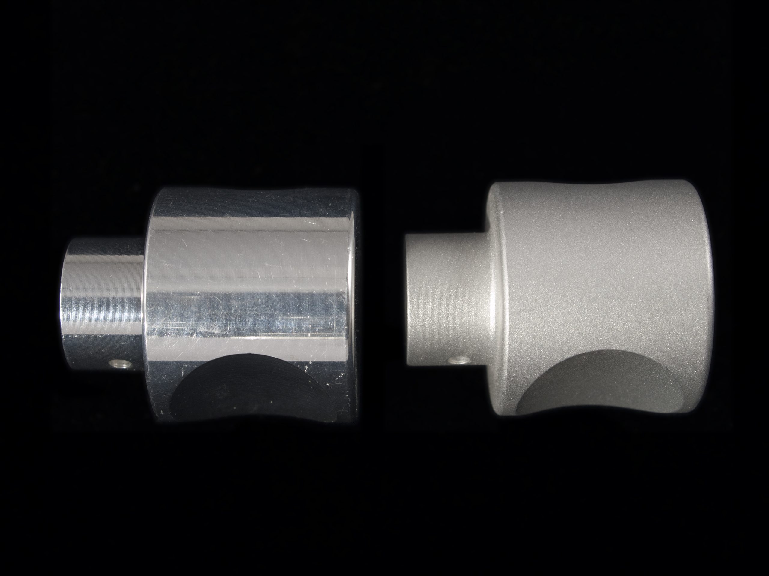 Mattierte Metalloberfläche als Ergebnis des Gleitschleifens